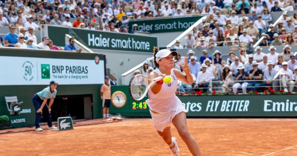 Swiatek tops Roland Garros entry list; Osaka, Kerber to return