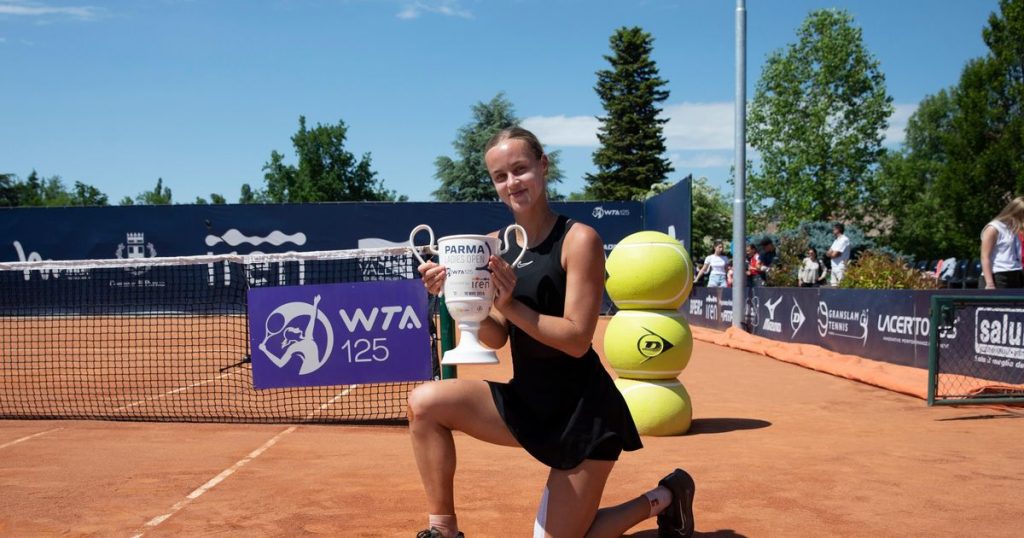 Schmiedlova battles to WTA 125 Parma title; Shnaider wins at WTA 125 Paris