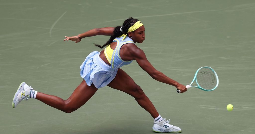 Defending champion Gauff rolls into US Open second round