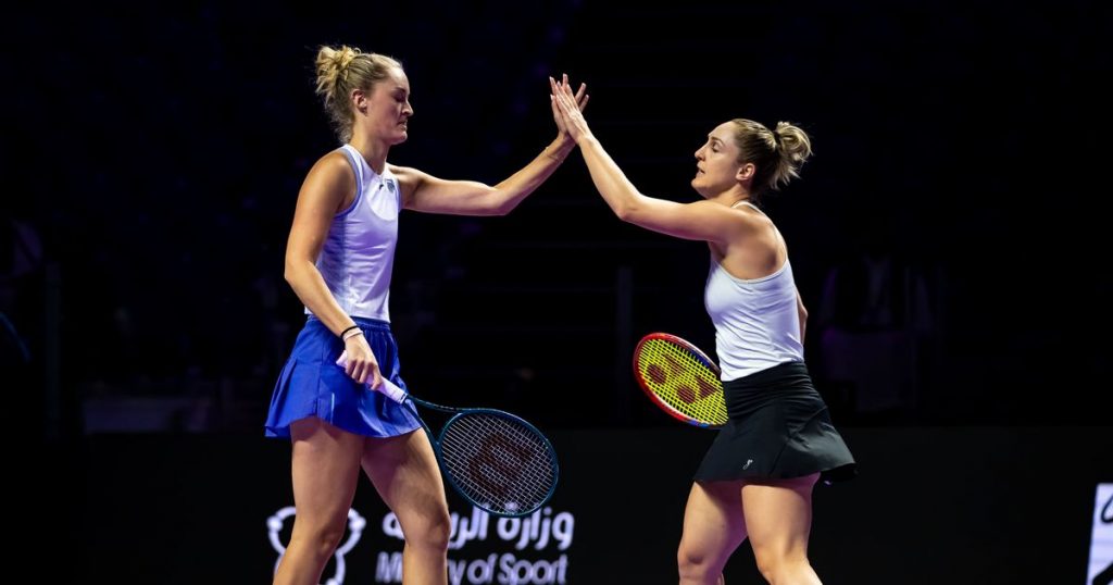 Dabrowski/Routliffe, Errani/Paolini open WTA Finals campaigns with victories