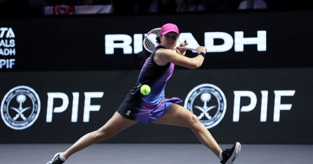 Swiatek overcomes Krejcikova at WTA Finals to earn first win in two months